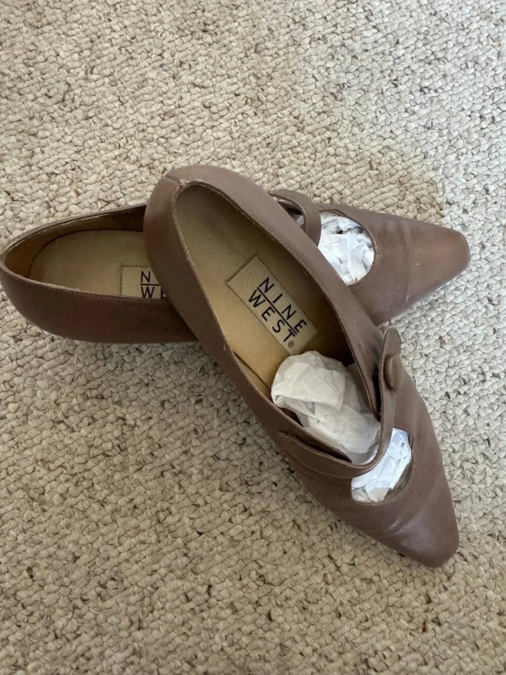 Nine West Taupe Leather Mary Jane pumps Sz 9.5
